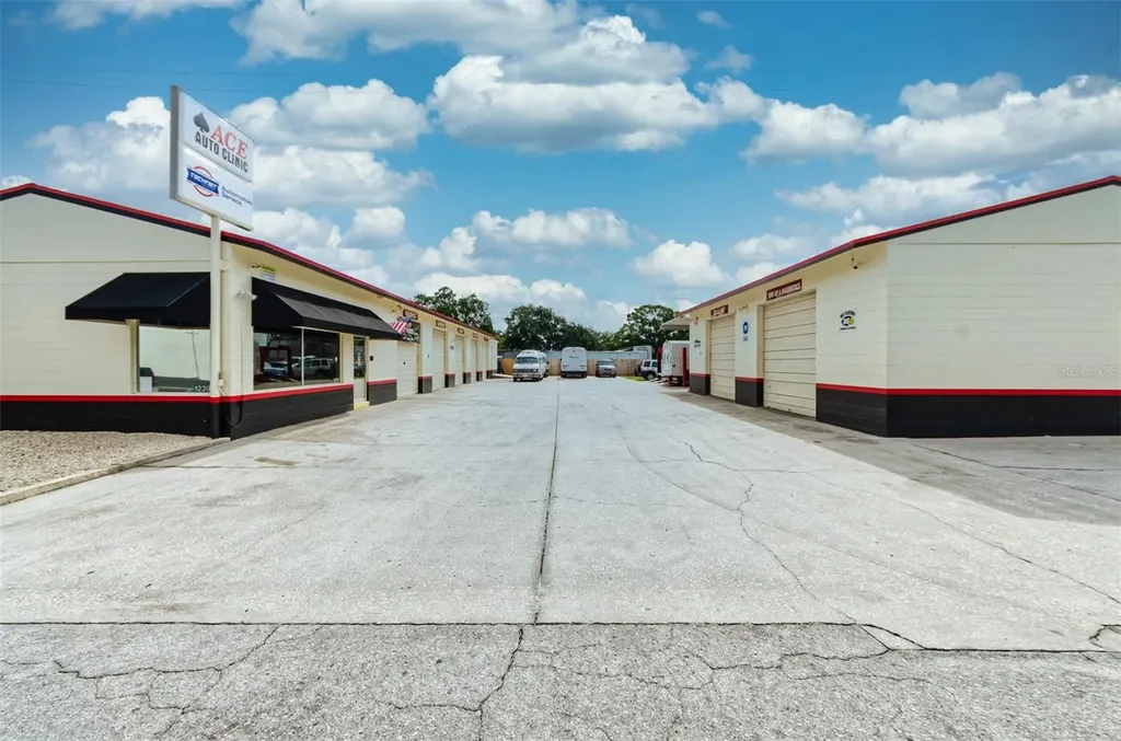 1239 S Lincoln Avenue Clearwater FL 33756