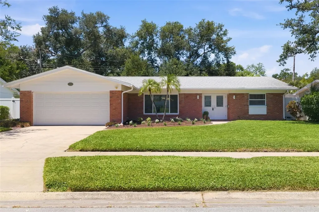 6477 33rd Avenue N St Petersburg FL 33710