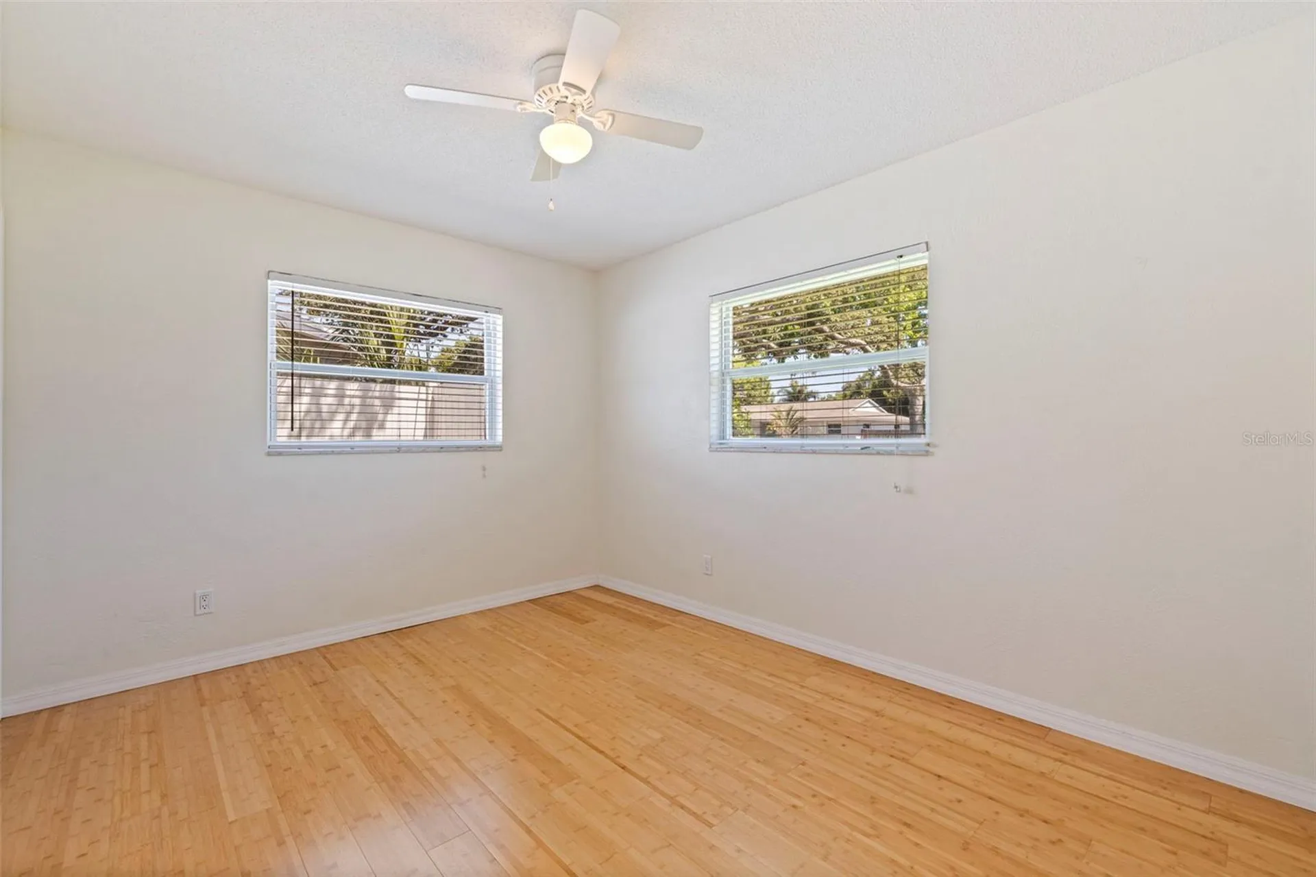 6477 33rd Avenue N St Petersburg FL 33710