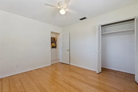 6477 33rd Avenue N St Petersburg FL 33710