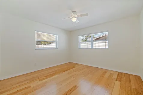6477 33rd Avenue N St Petersburg FL 33710