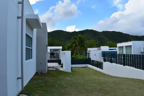 Lerida 409 Mansiones De Ciudad Jardin Caguas PR 00727