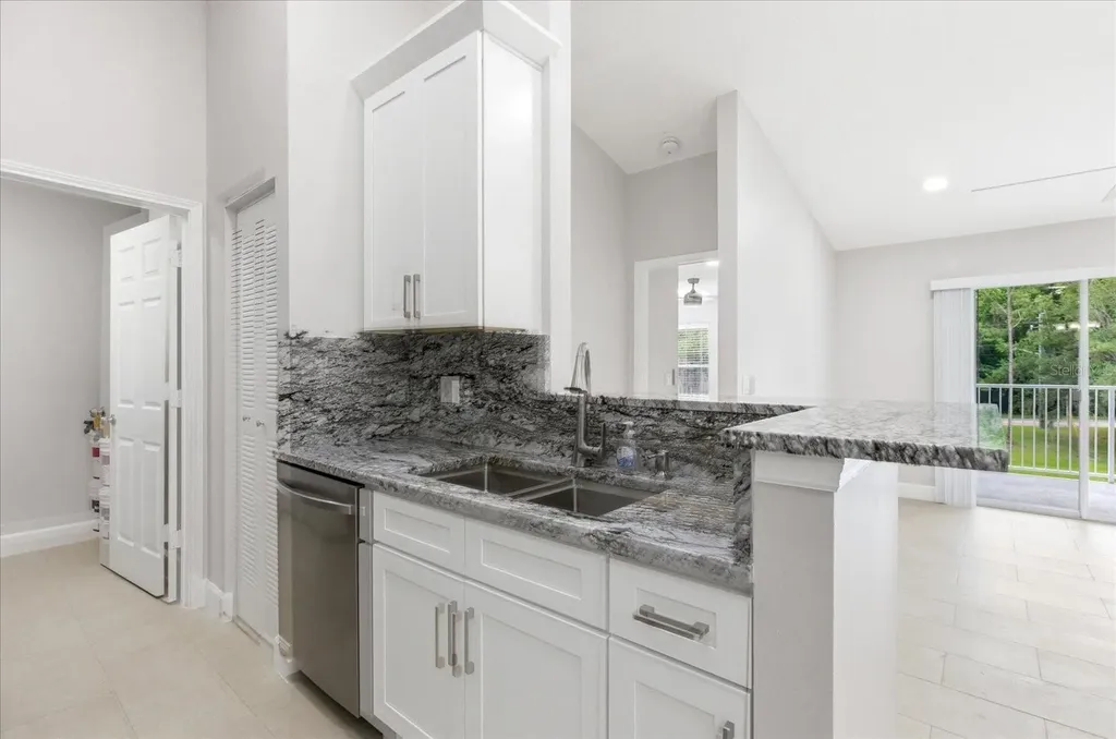 2504 Grassy Point Drive Lake Mary FL 32746