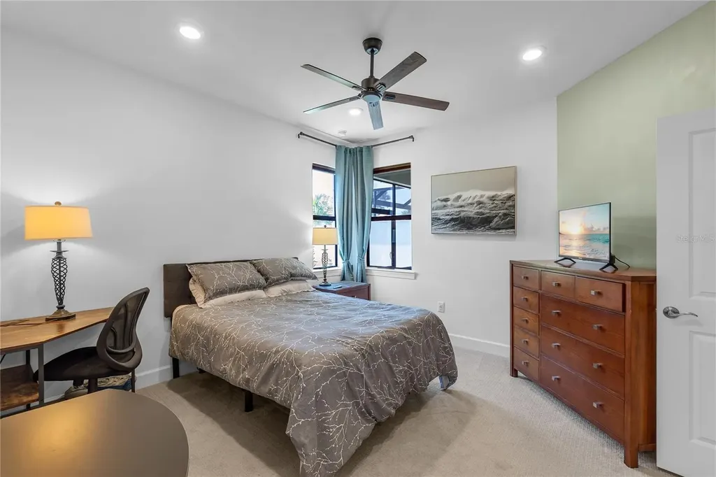 7660 Summerland Cove Bradenton FL 34202
