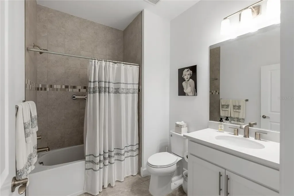 7660 Summerland Cove Bradenton FL 34202