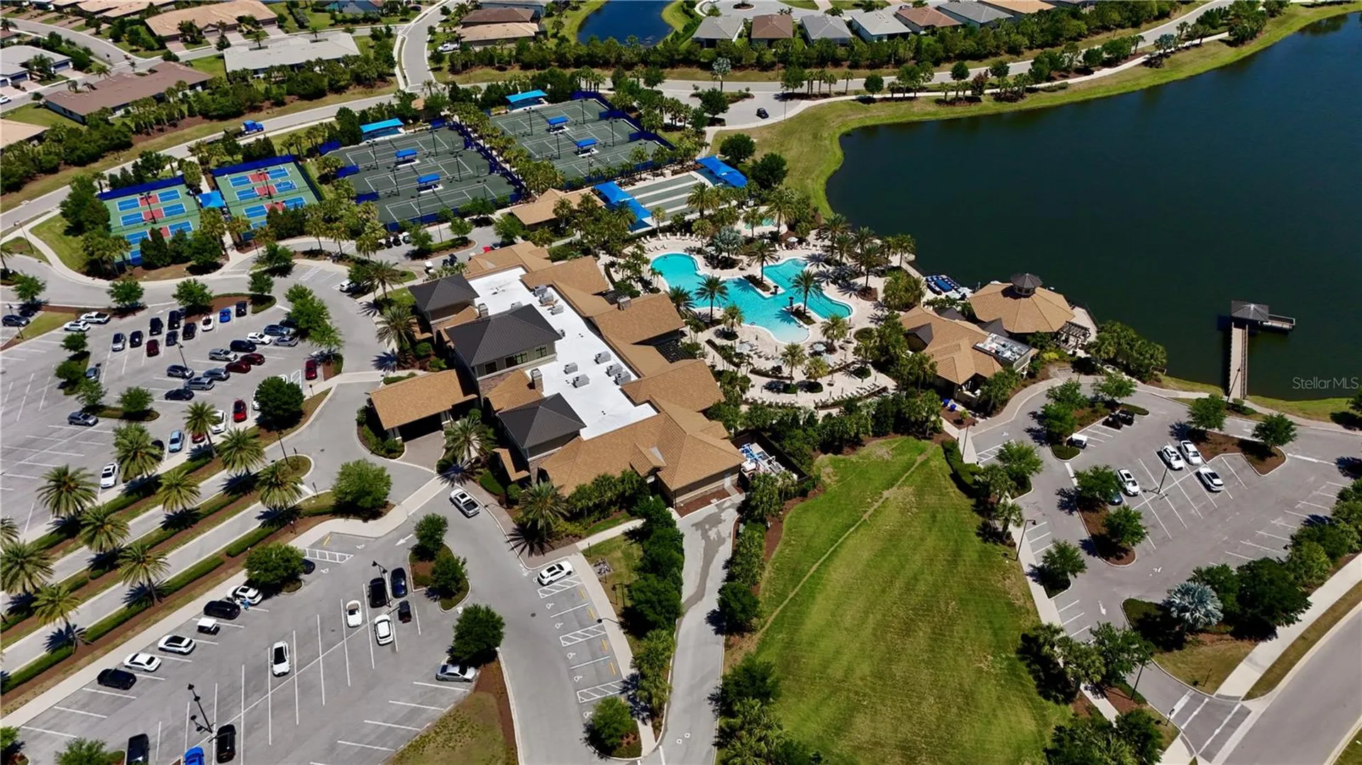 7660 Summerland Cove Bradenton FL 34202