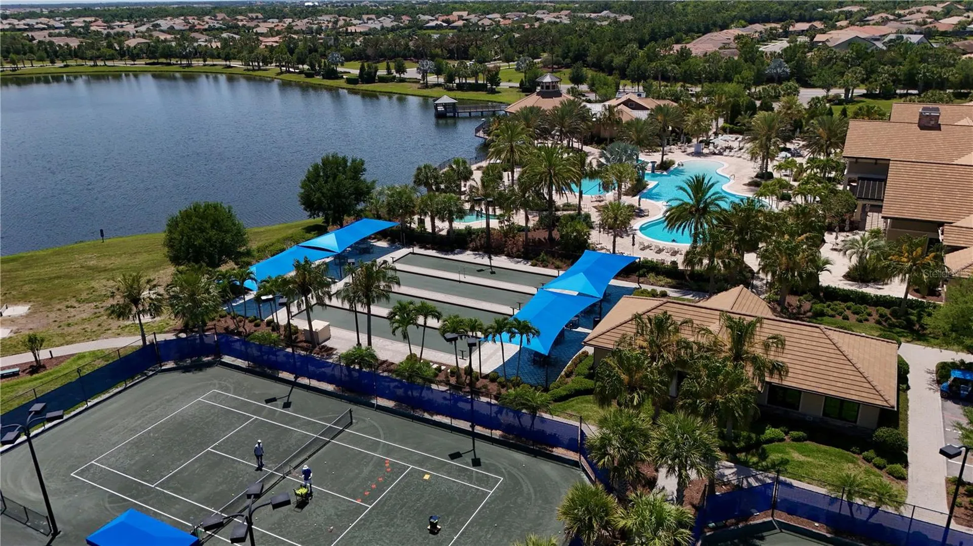 7660 Summerland Cove Bradenton FL 34202
