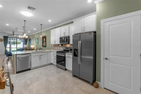 7660 Summerland Cove Bradenton FL 34202