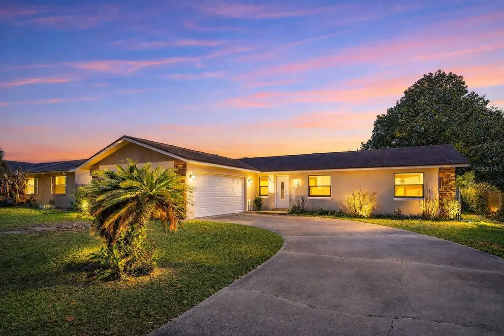 10214 Brownwood Avenue Orlando FL 32825