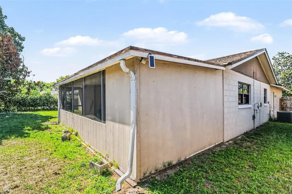 10214 Brownwood Avenue Orlando FL 32825