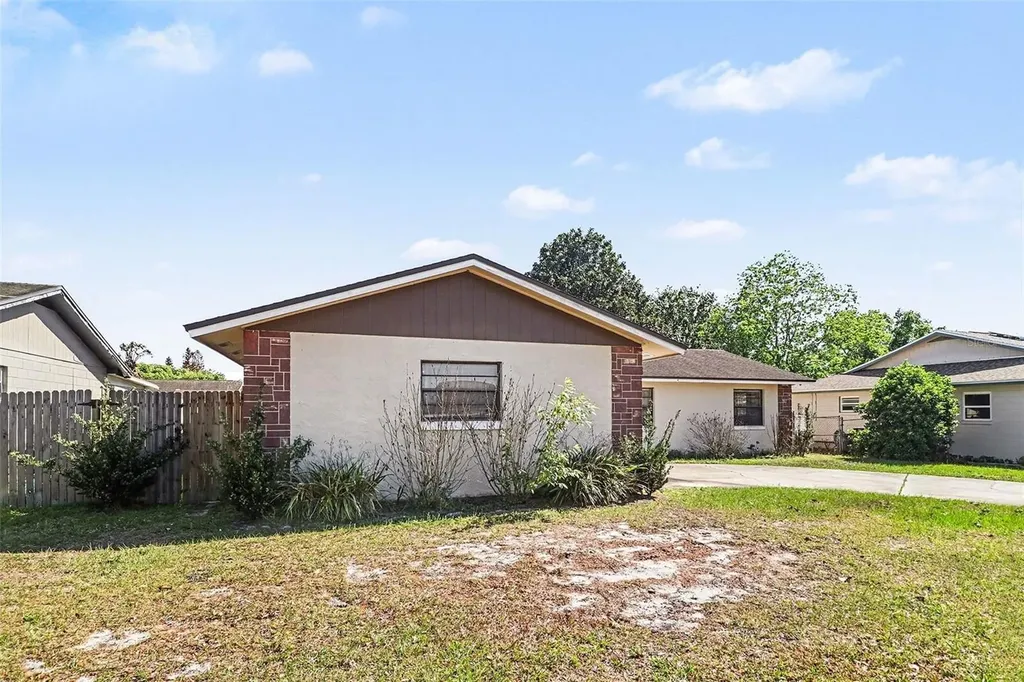 10214 Brownwood Avenue Orlando FL 32825