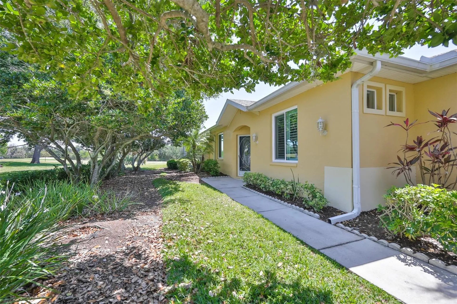 1205 Fairway Greens Drive Sun City Center FL 33573