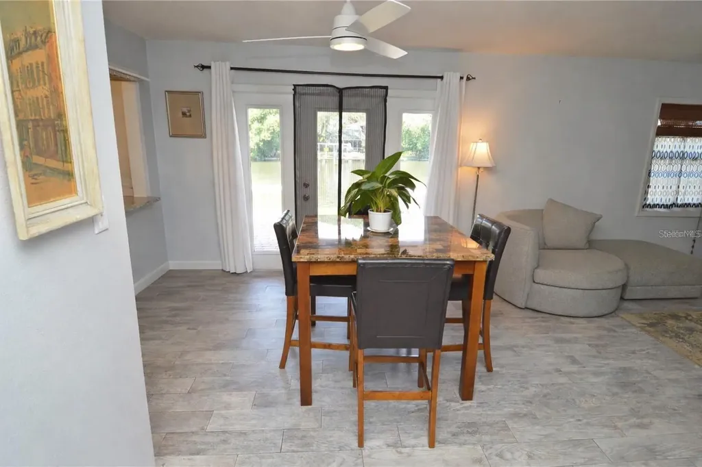 3873 Pompano Drive SE St Petersburg FL 33705