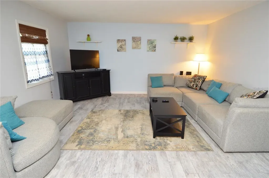 3873 Pompano Drive SE St Petersburg FL 33705