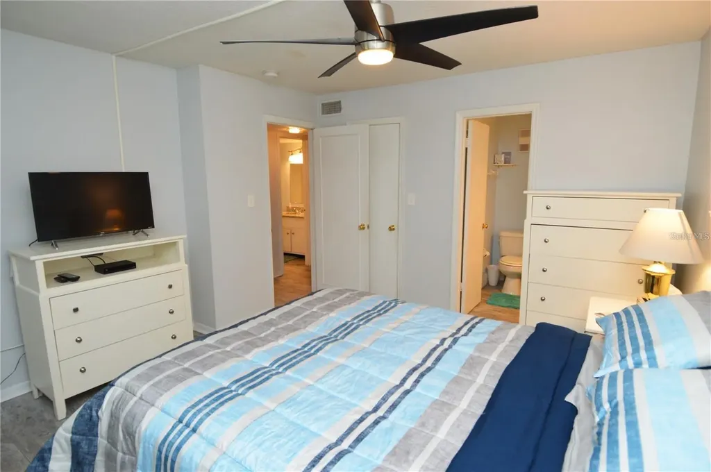 3873 Pompano Drive SE St Petersburg FL 33705
