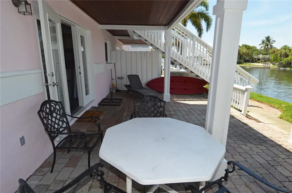 3873 Pompano Drive SE St Petersburg FL 33705