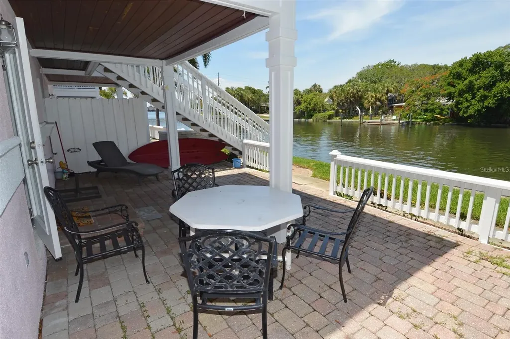 3873 Pompano Drive SE St Petersburg FL 33705