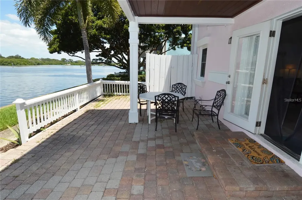 3873 Pompano Drive SE St Petersburg FL 33705