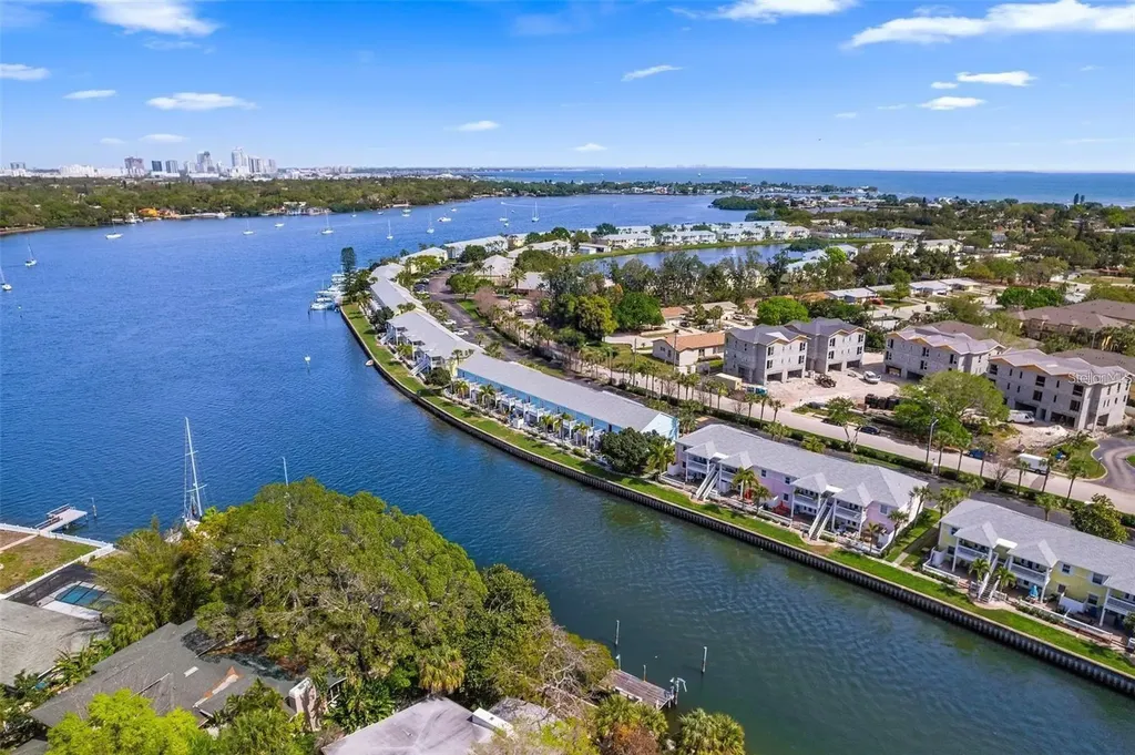 3873 Pompano Drive SE St Petersburg FL 33705