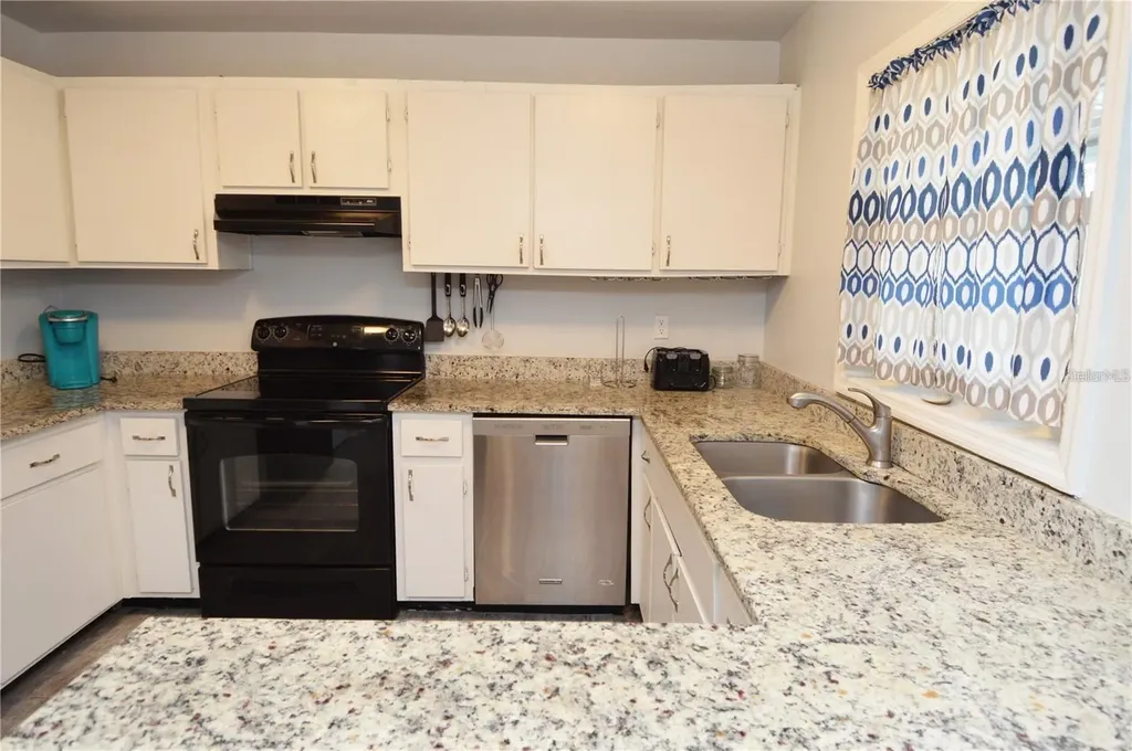 3873 Pompano Drive SE St Petersburg FL 33705