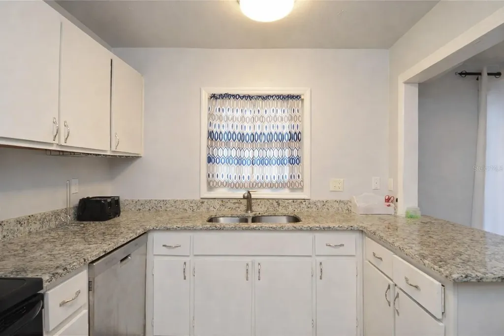 3873 Pompano Drive SE St Petersburg FL 33705