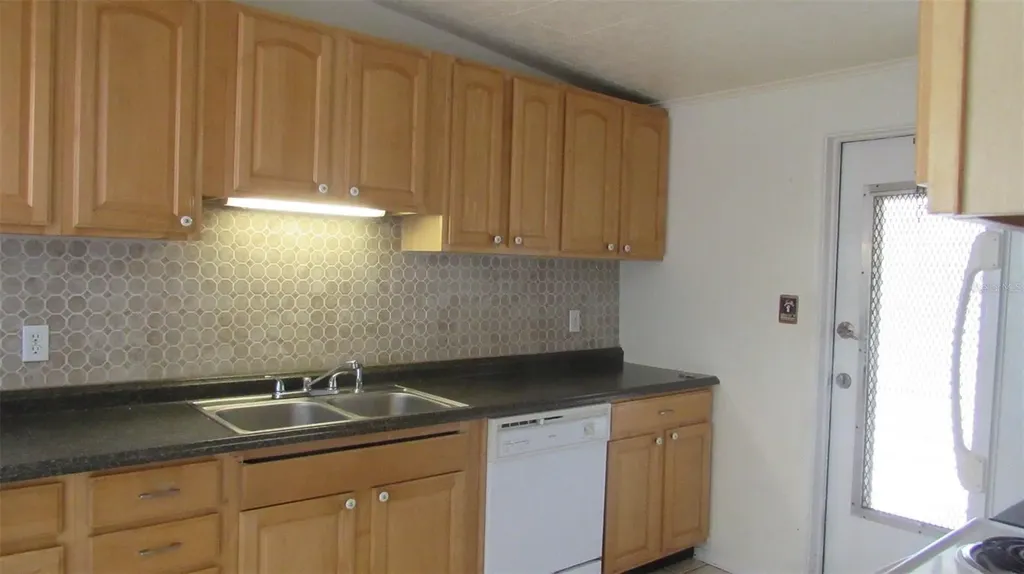 2211 Emory Avenue Bradenton FL 34207