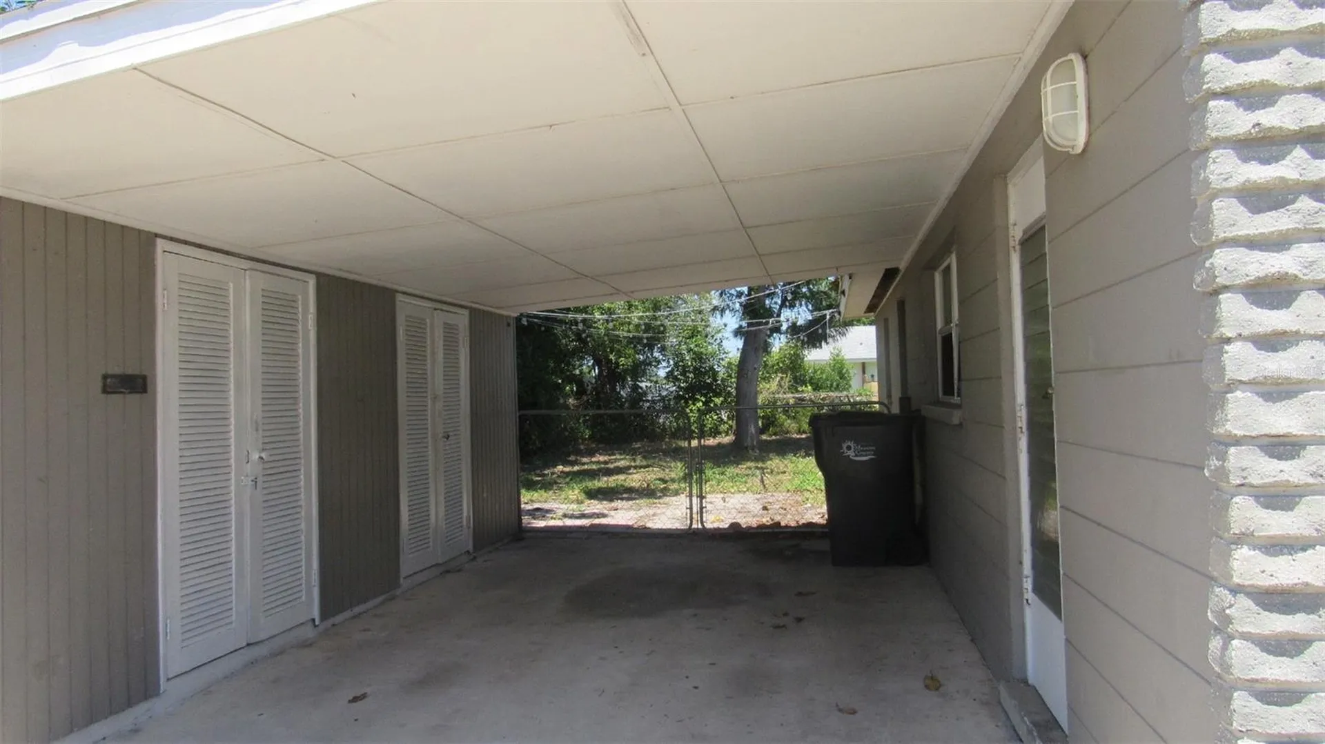 2211 Emory Avenue Bradenton FL 34207