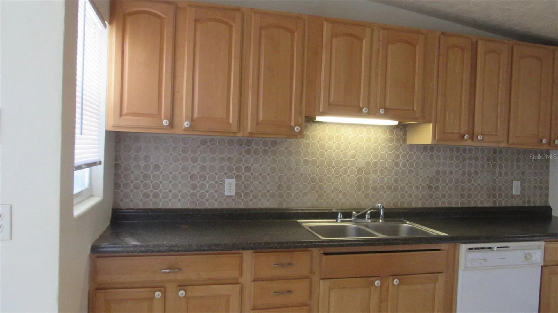 2211 Emory Avenue Bradenton FL 34207