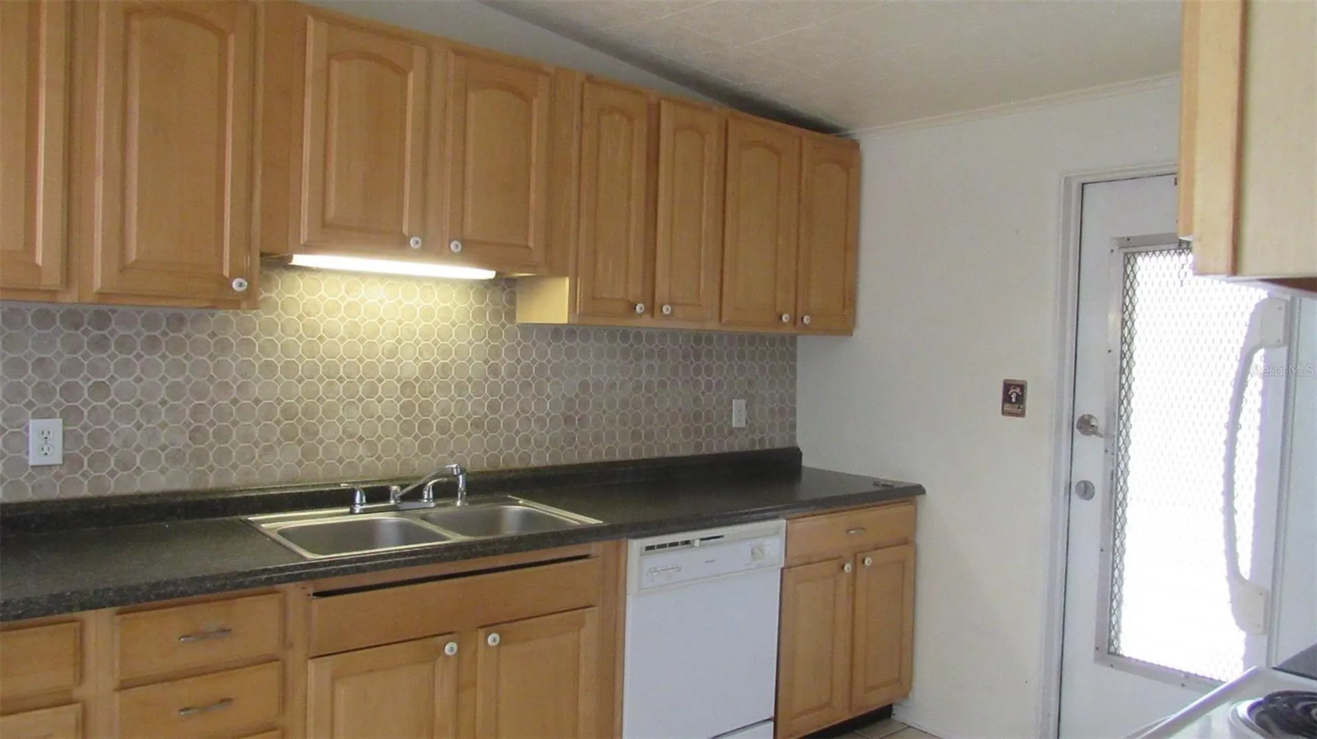 2211 Emory Avenue Bradenton FL 34207