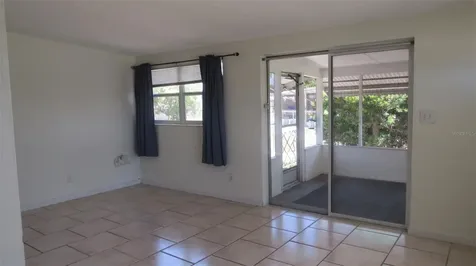 2211 Emory Avenue Bradenton FL 34207