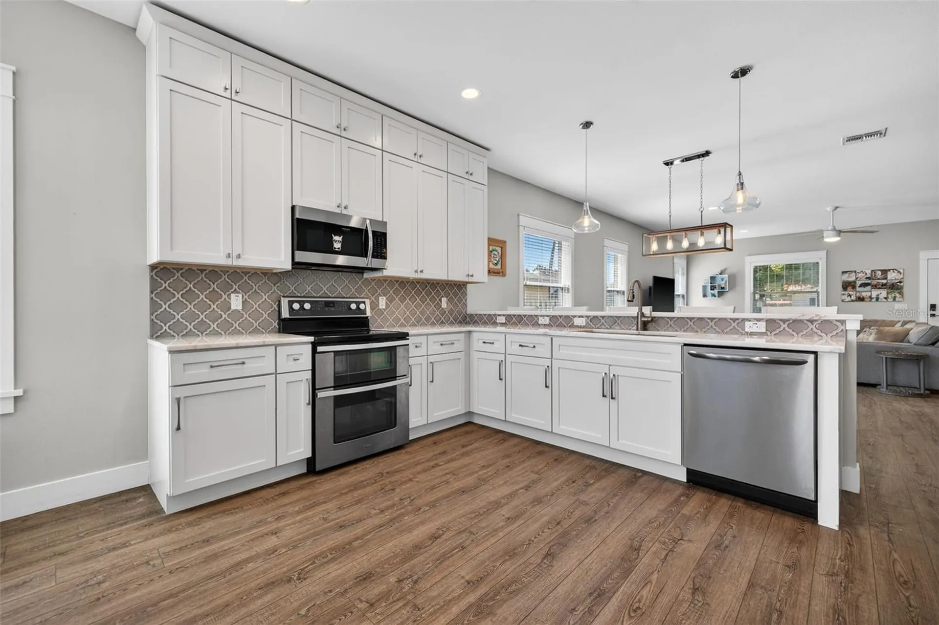 1137 55th Avenue N St Petersburg FL 33703