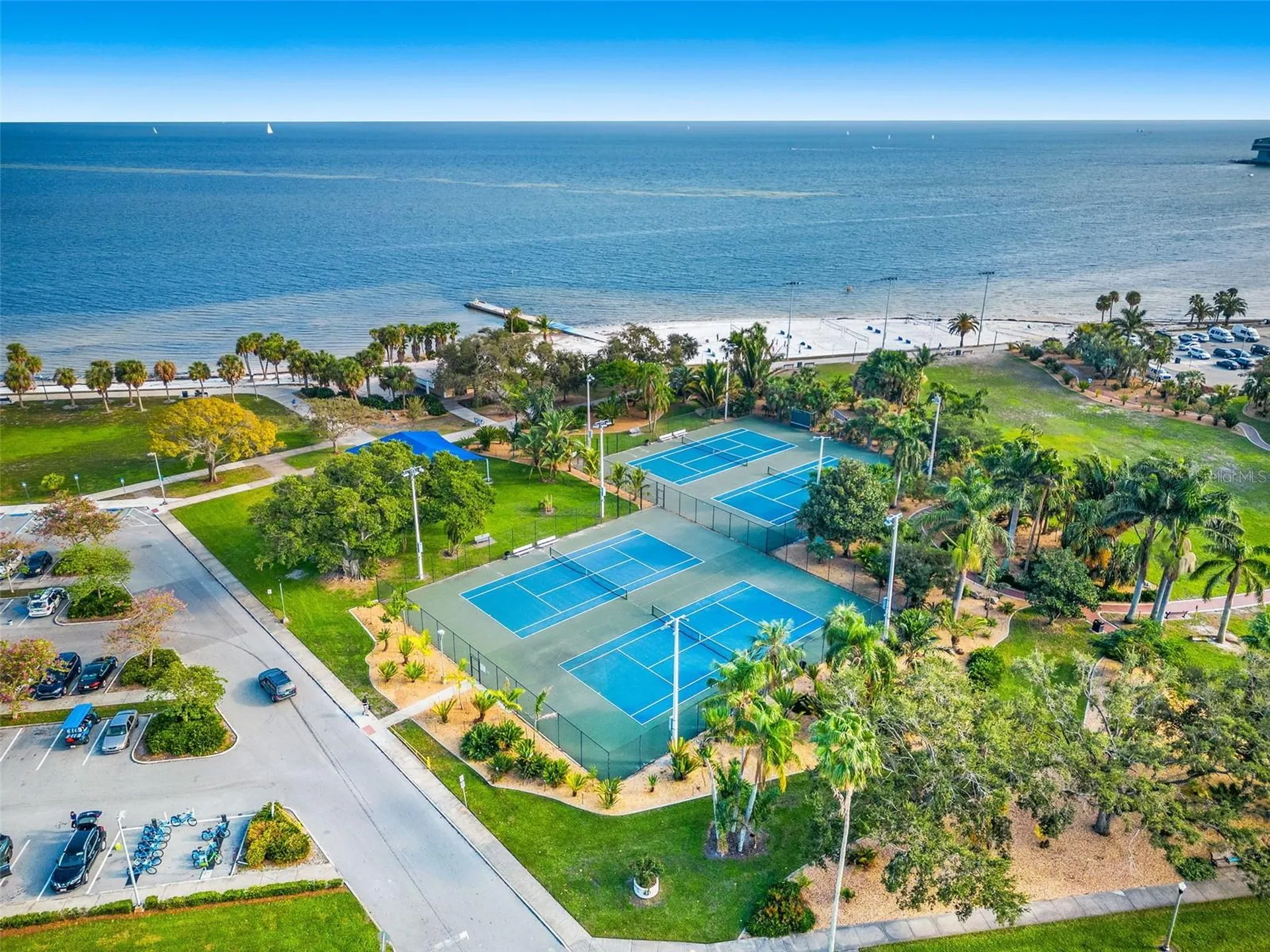 1137 55th Avenue N St Petersburg FL 33703