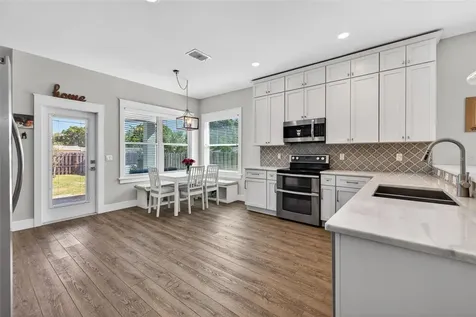 1137 55th Avenue N St Petersburg FL 33703