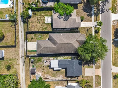 1137 55th Avenue N St Petersburg FL 33703