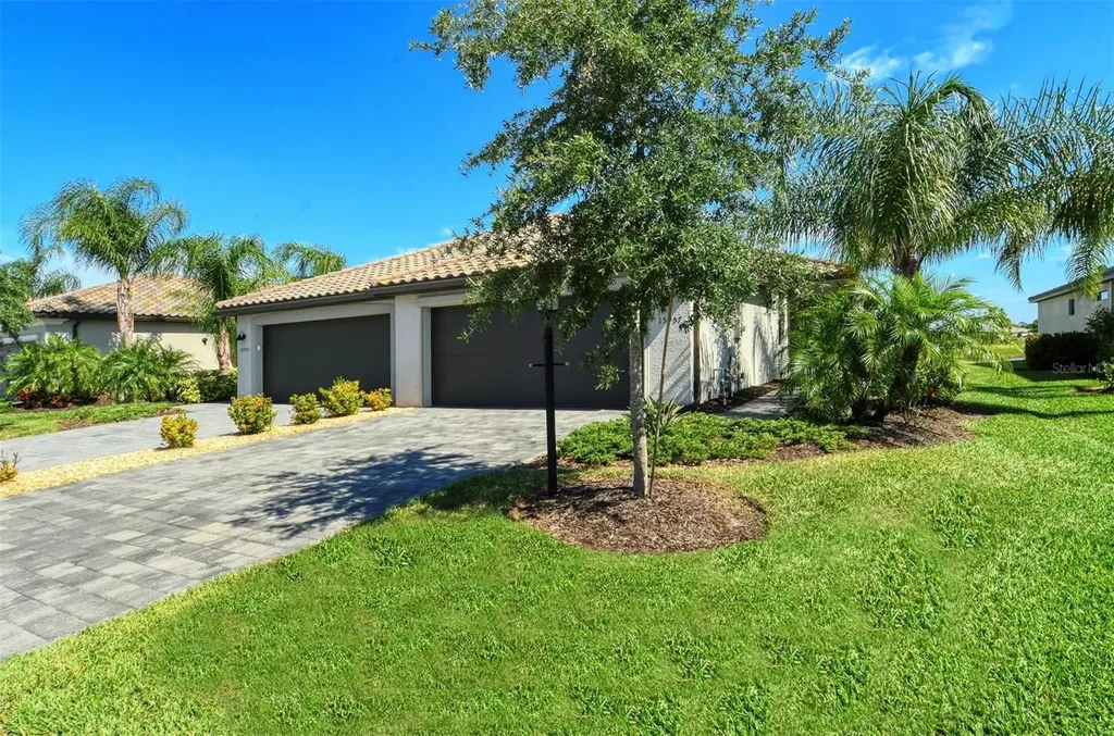 15957 Clear Skies Place Bradenton FL 34211