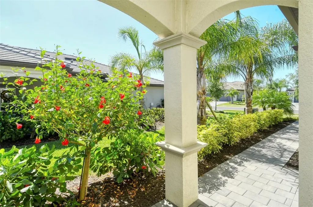 15957 Clear Skies Place Bradenton FL 34211