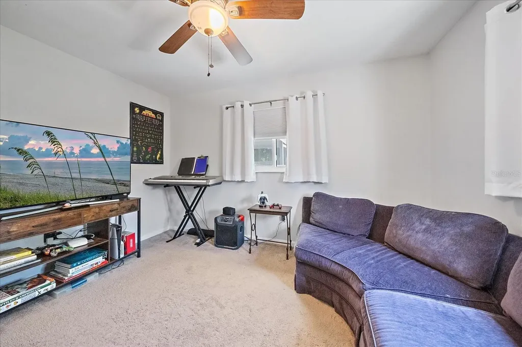 3247 Woodmont Drive Sarasota FL 34232
