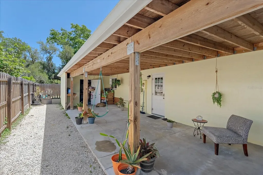 3247 Woodmont Drive Sarasota FL 34232