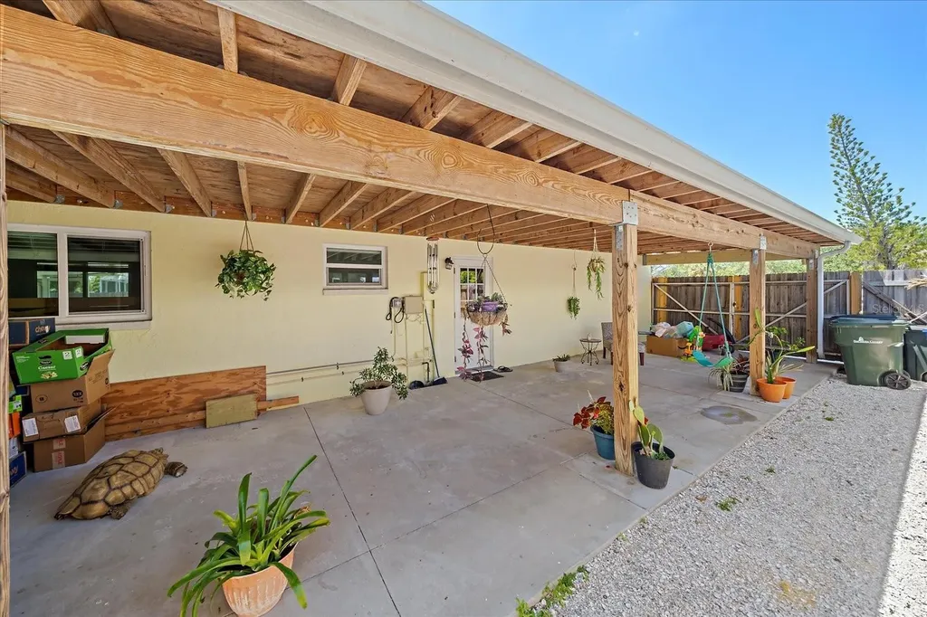 3247 Woodmont Drive Sarasota FL 34232