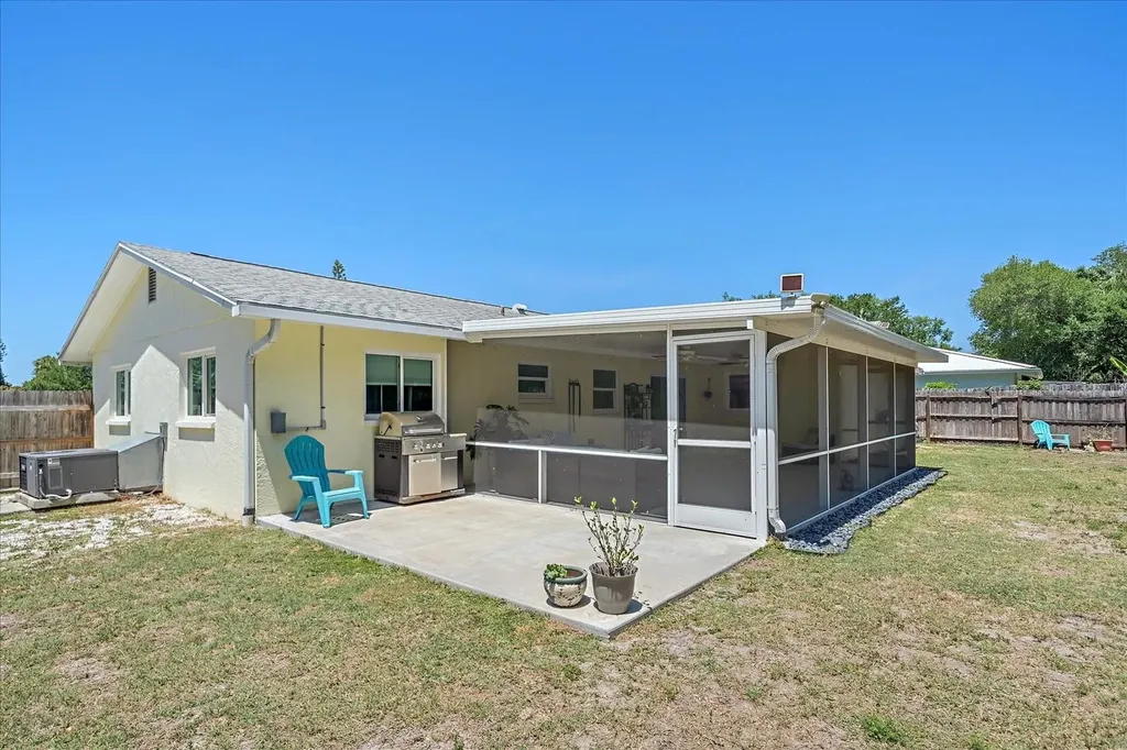3247 Woodmont Drive Sarasota FL 34232