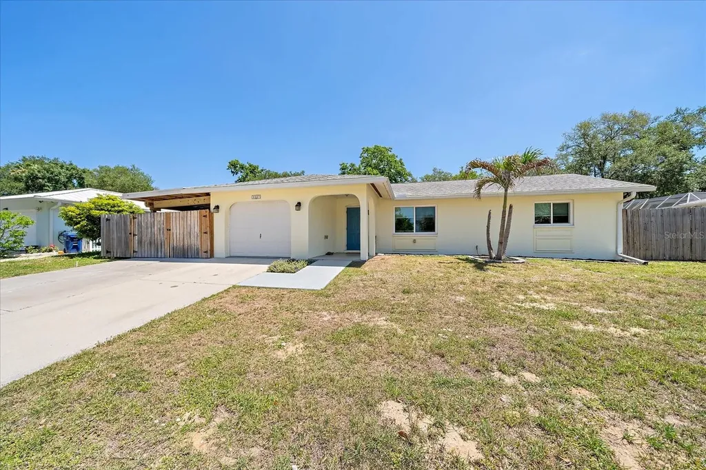 3247 Woodmont Drive Sarasota FL 34232