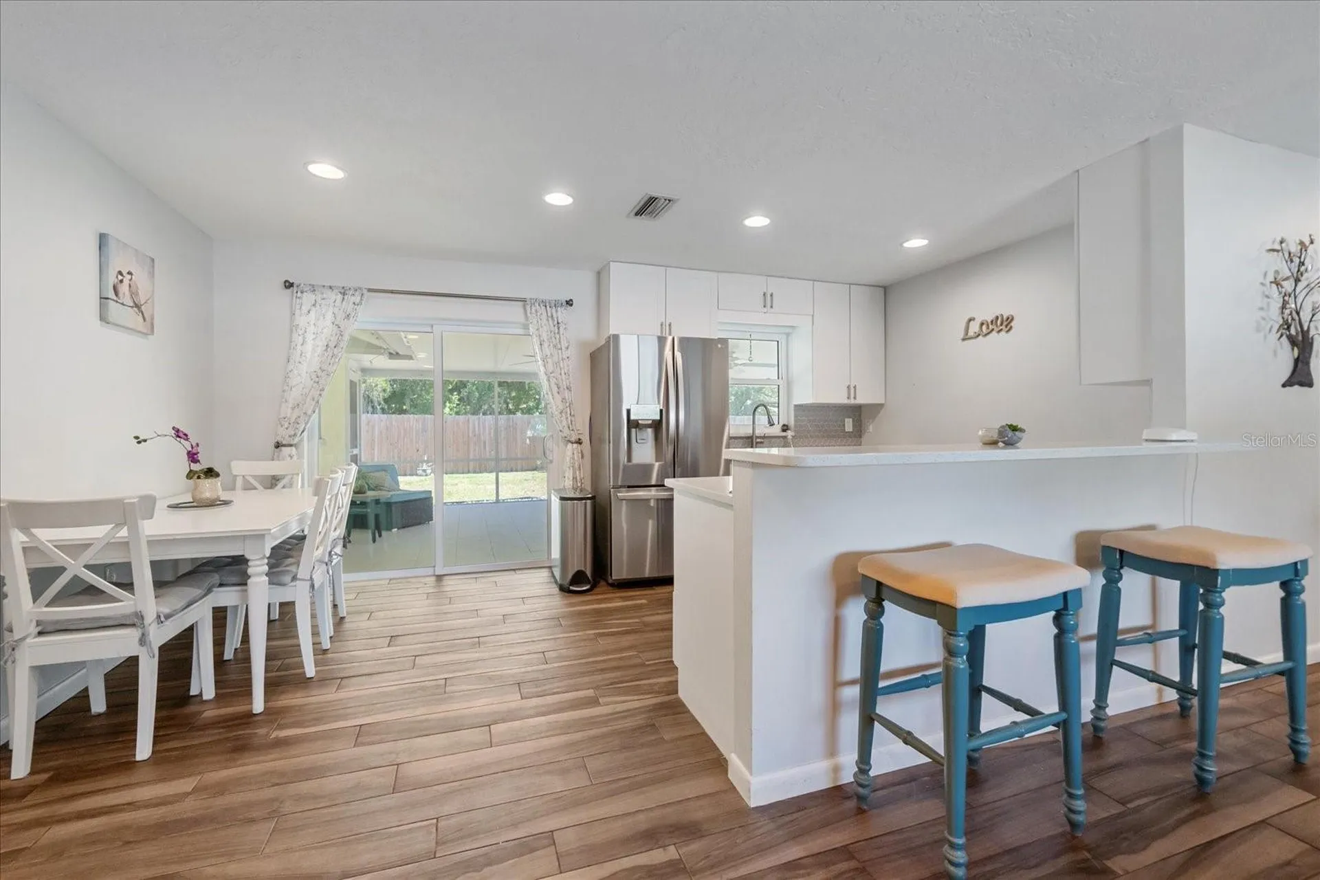 3247 Woodmont Drive Sarasota FL 34232