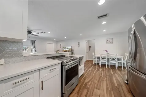 3247 Woodmont Drive Sarasota FL 34232