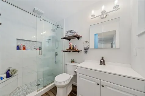 3247 Woodmont Drive Sarasota FL 34232