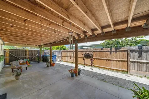 3247 Woodmont Drive Sarasota FL 34232