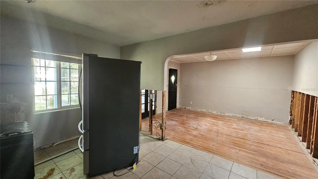 208 48th Avenue N St Petersburg FL 33703