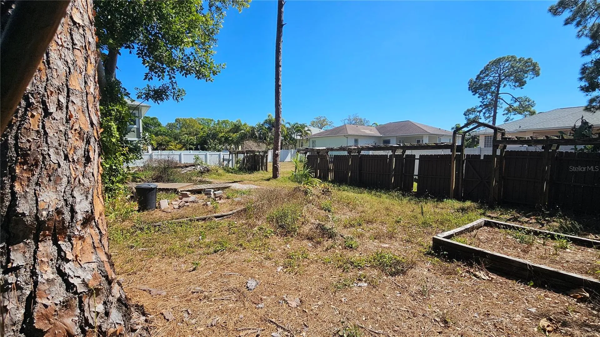208 48th Avenue N St Petersburg FL 33703