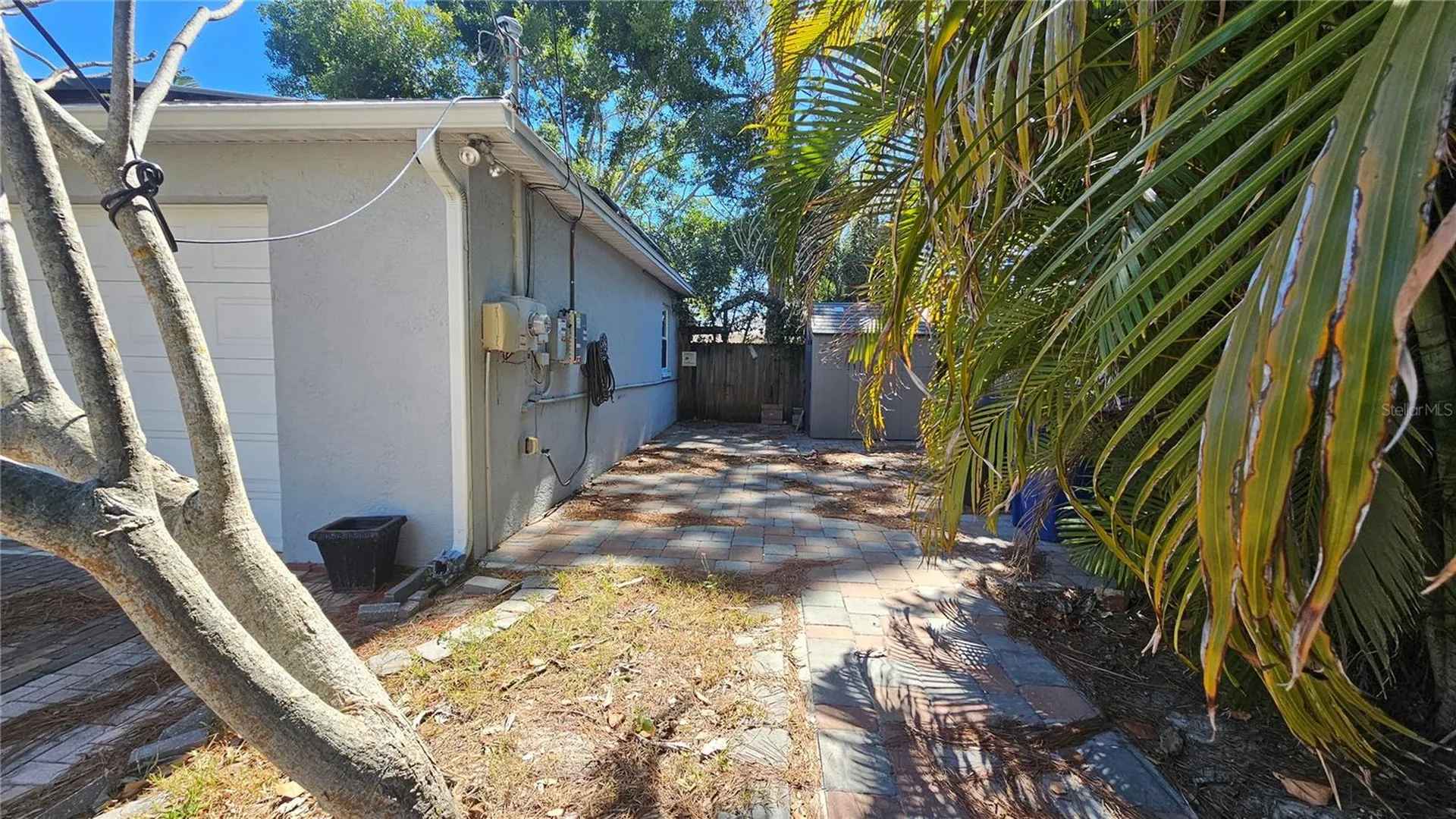 208 48th Avenue N St Petersburg FL 33703