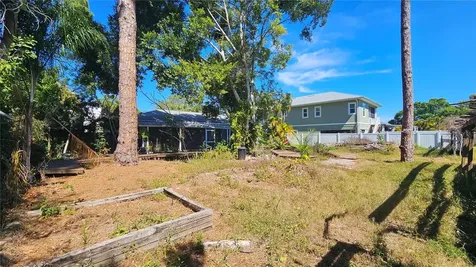 208 48th Avenue N St Petersburg FL 33703