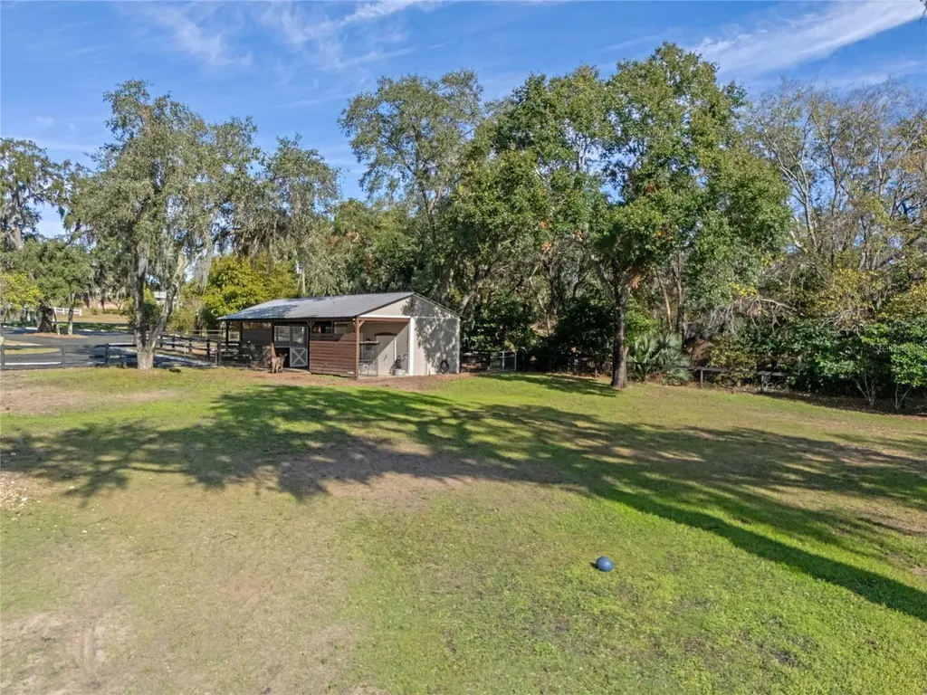 17531 County Road 455 Montverde FL 34756